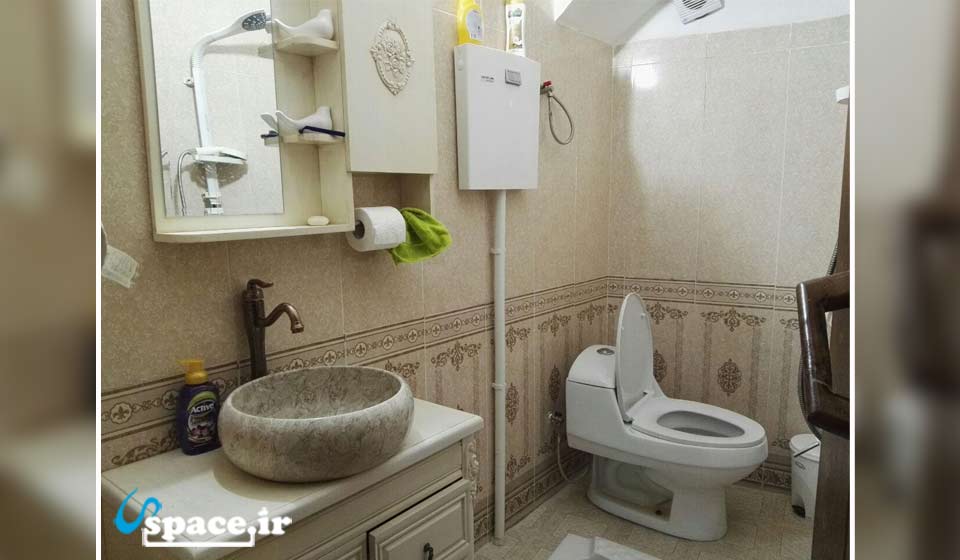 سرویس بهداشتی اقامتگاه بوم گردی پایو - خور - اصفهان
